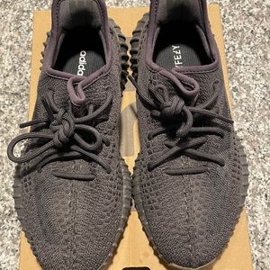 Yeezy 350 - Cinder